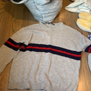 BRANDY MELVILLE SWEATER